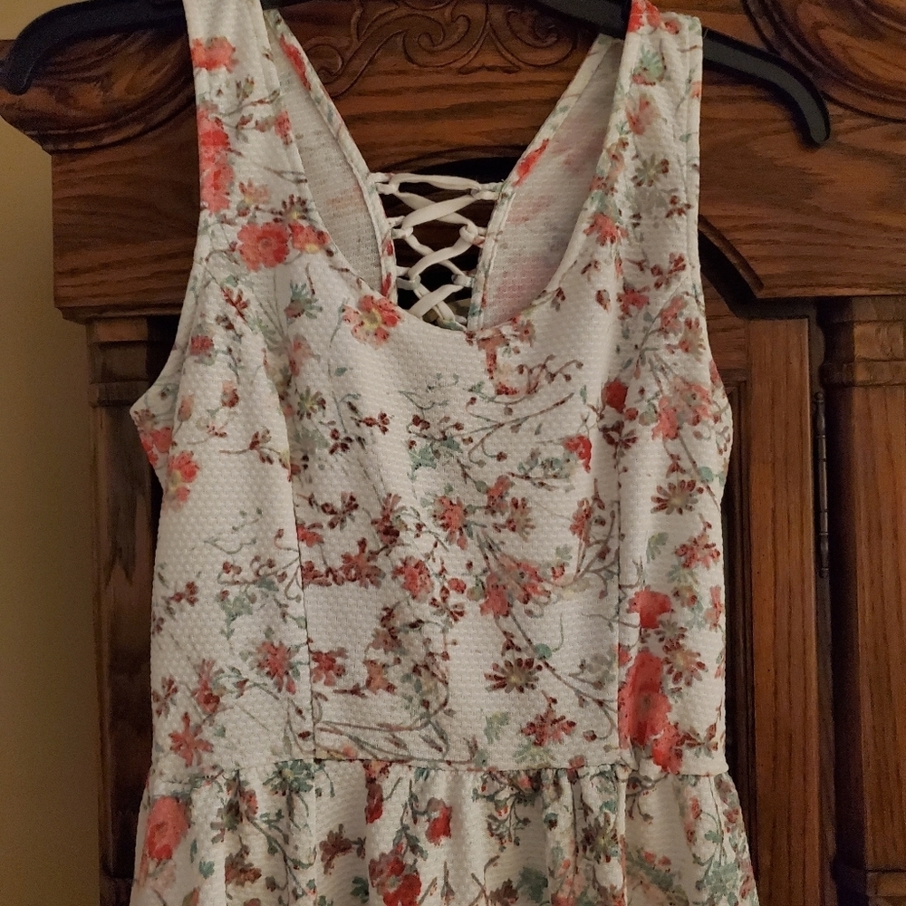 Jessica Simpson Women's Lace Up Back Dress - Picture 8 of 11